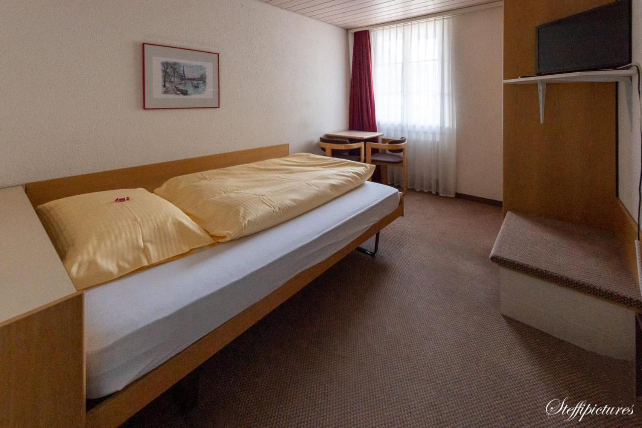 Hotel Krone Uetendorf Екстериор снимка